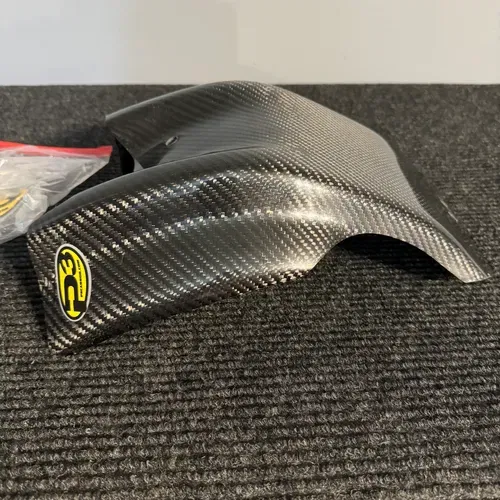 P3 Factory Replica Carbon Skid Plate Ktm