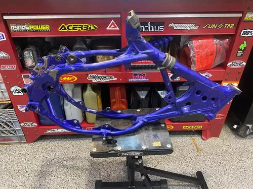 2004 Yamaha YZ85 MAIN FRAME CHASSIS OEM MAIN FRAME YAMAHA YZ85 FRAME WITH/PAPERS