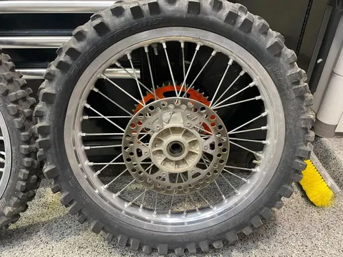 1999 SUZUKI RM250 RM125 OEM FRONT & REAR TIRE HUB WHEEL ASSEMBLY SUZUKI OEM RM