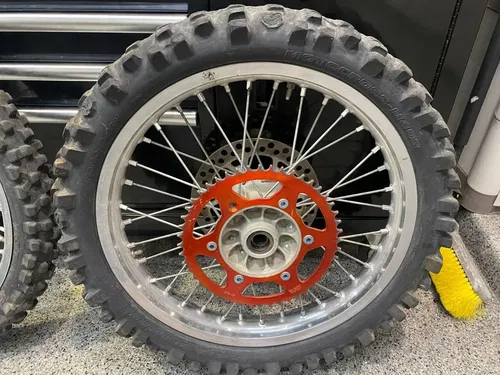 1999 SUZUKI RM250 RM125 OEM FRONT & REAR TIRE HUB WHEEL ASSEMBLY SUZUKI OEM RM