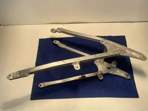 2000 -00 Suzuki RM125 RM-125 / OEM Nice SUBFRAME SUB-FRAME OEM SUZUKI RM 125