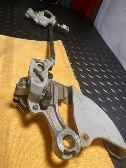 2001 YZ125 Rear Brake Assembly OEM Caliper Master Cylinder Hose Yamaha YZ