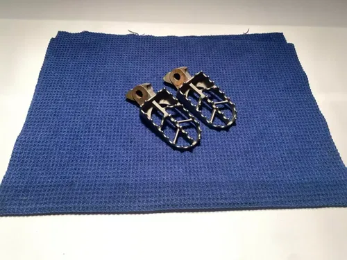 2004-2014 YZ450F YZ 450F OEM Titanium Foot Pegs Rest Stand Footpegs Mount Spring