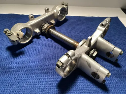 2004 03-14 YZ85 TRIPLE TREE FORK CLAMP BRIDGE STEERING STEM FORK 5PA-23340-01-00
