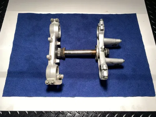 2004 03-14 YZ85 TRIPLE TREE FORK CLAMP BRIDGE STEERING STEM FORK 5PA-23340-01-00