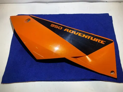 2005 KTM 950 ADVENTURE REAR LEFT & RIGHT SIDE FAIRING COVER PLASTIC ASSEMBLY ADV