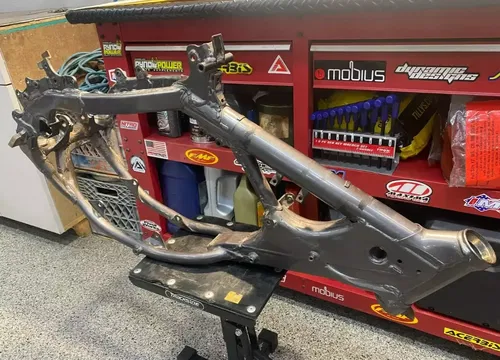 ✅2000 RM125 Main Frame Chassis SUZUKI RM 125 GENUINE OEM 1996-2000 WITH/PAPERS