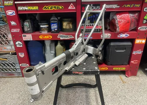 2005 KAWASAKI KLX 110 MAIN FRAME CHASSIS OEM MAIN FRAME 2005 KLX 110 W/PAPERS