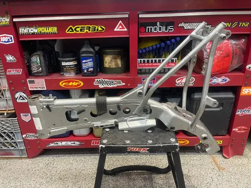 2005 KAWASAKI KLX 110 MAIN FRAME CHASSIS OEM MAIN FRAME 2005 KLX 110 W/PAPERS