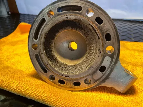 1999 96-00 Suzuki RM250 Top End Cylinder Head Cap Dome Cap Spark Plug Assembly