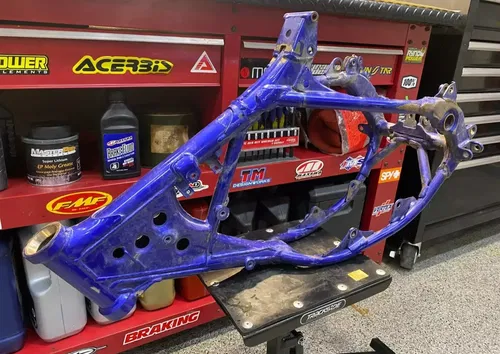 2003 Yamaha YZ85 MAIN FRAME CHASSIS OEM MAIN FRAME YAMAHA YZ85 FRAME WITH/PAPERS