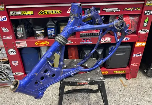2003 Yamaha YZ85 MAIN FRAME CHASSIS OEM MAIN FRAME YAMAHA YZ85 FRAME WITH/PAPERS
