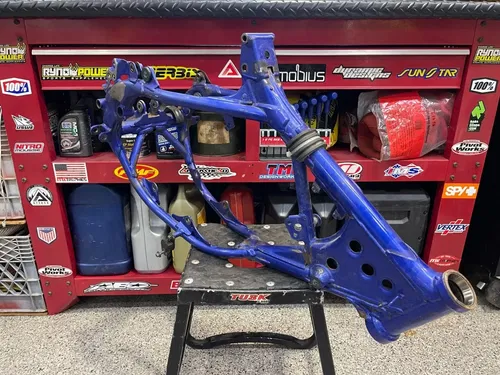 2003 Yamaha YZ85 MAIN FRAME CHASSIS OEM MAIN FRAME YAMAHA YZ85 FRAME WITH/PAPERS