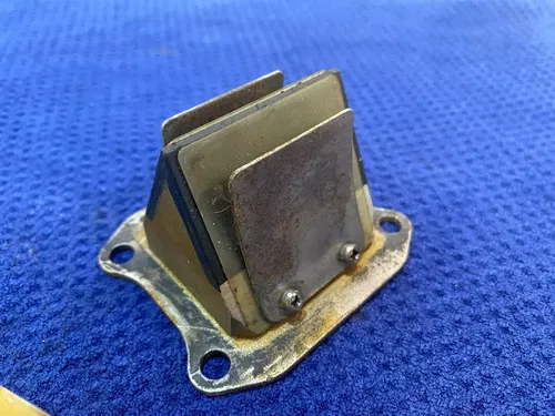 1998 1996-2004 HONDA CR80 CR85 CR85 REED BLOCK INTAKE BOOT ASSEMBLY REED VALVE
