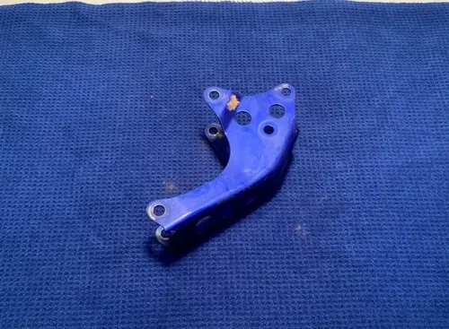 2003 Yamaha TTR125 TT-R 125E Lower Engine Motor Mount Bracket OEM TTR YAMAHA #2