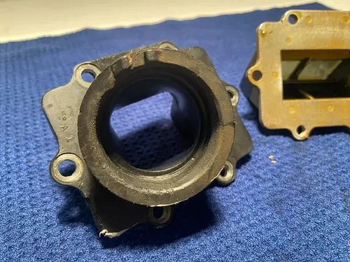 1999 SUZUKI RM 250 RM250 OEM REEDS AND HOUSING ASSEMBLY OEM REEDS SUZUKI #2