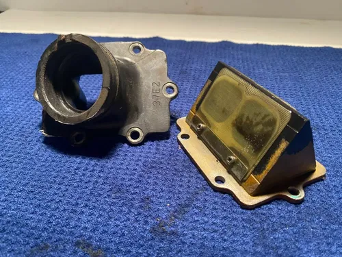 1999 SUZUKI RM 250 RM250 OEM REEDS AND HOUSING ASSEMBLY OEM REEDS SUZUKI #2