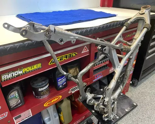 2007 Kawasaki KX85 KX100 OEM Frame Chassis Subframe Engine Cradle 07 WITH/PAPERS