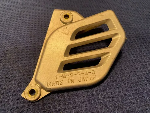 2000 - 2003 YAMAHA TTR125 TTR 125 TT-R125 OEM FRONT SPROCKET COVER GUARD TT-R #2