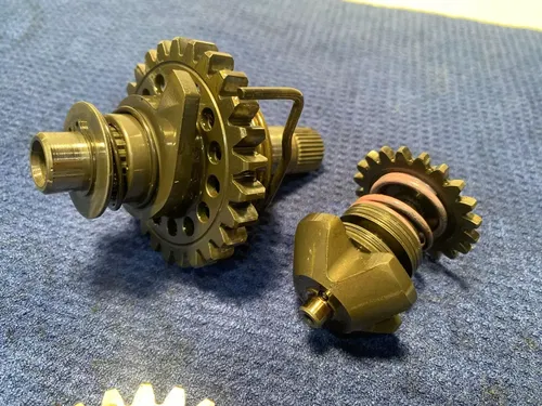 OEM 2000 YAMAHA YZ250 KICKSTART GEAR POWER VALVE GEAR BOTTOM END ASSEMBLY OEM YZ