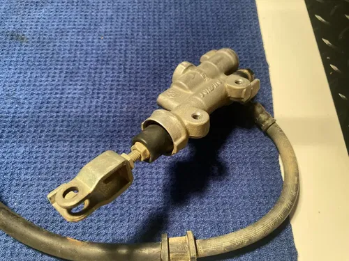 2011 CRF450R Rear Brake Assembly OEM Caliper Master Cylinder Brakes Honda CRF