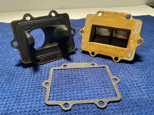 1999 SUZUKI RM 250 RM250 OEM REEDS AND HOUSING ASSEMBLY OEM REEDS SUZUKI RM250