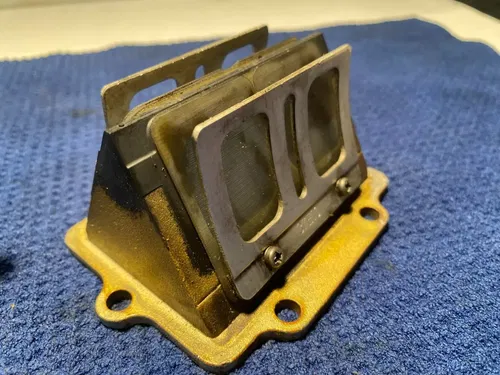 1999 SUZUKI RM 250 RM250 OEM REEDS AND HOUSING ASSEMBLY OEM REEDS SUZUKI RM250
