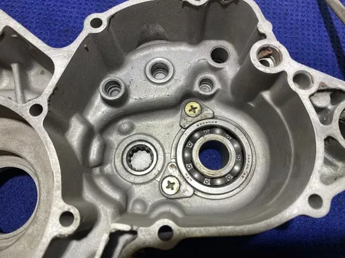 2003 YZ125 Crankcase LEFT OEM Engine Bottom End Crank Case LEFT Yamaha YZ 125