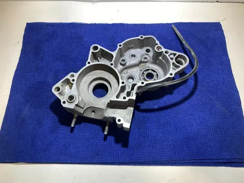 2003 YZ125 Crankcase LEFT OEM Engine Bottom End Crank Case LEFT Yamaha YZ 125