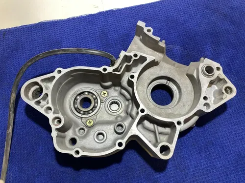 2003 YZ125 Crankcase LEFT OEM Engine Bottom End Crank Case LEFT Yamaha YZ 125