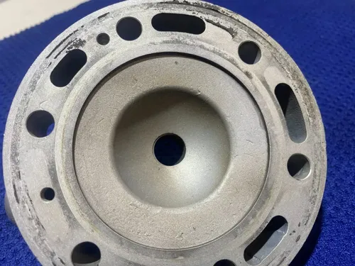 2000 YZ250 CYLINDER HEAD CAP POLISHED GENUINE OEM YAMAHA YZ 250 CYLINDER HEAD #2