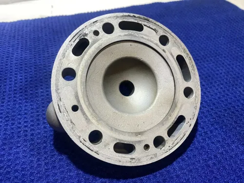 2000 YZ250 CYLINDER HEAD CAP POLISHED GENUINE OEM YAMAHA YZ 250 CYLINDER HEAD #2