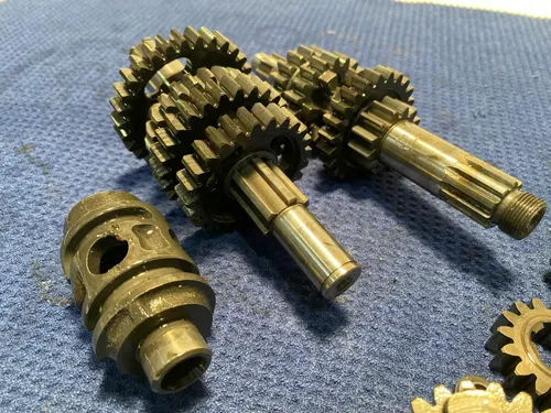 2000 KAWASAKI KX100 OEM ENGINE TRANSMISSION TRANNY SHIFT FORKS ASSEMBLY GEARS
