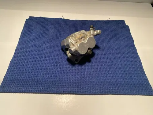 2002 YZ250f Front Brake Caliper NISSIN Pads Piston YAMAHA YZ250F OEM 00-02