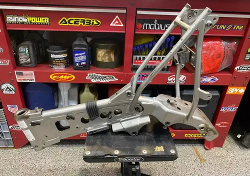 2007 KAWASAKI KLX 110 MAIN FRAME CHASSIS OEM MAIN FRAME 2007 KLX 110 W/PAPERS