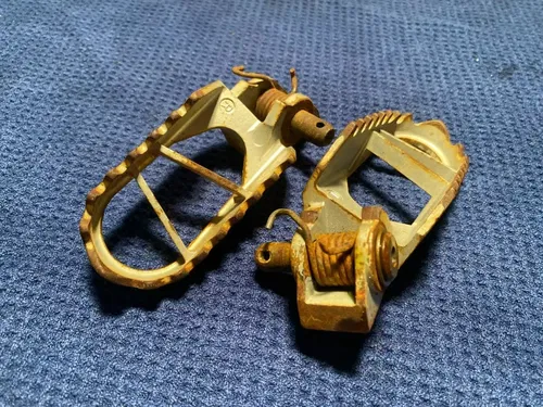 2002 KAWASAKI KX85 OEM KX85 FOOTPEGS PEGS OEM KAWASAKI KX FOOTPEGS KX85