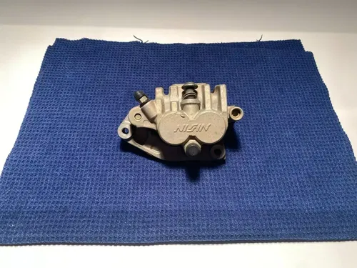 2002 YZ250f Front Brake Caliper NISSIN Pads Piston YAMAHA YZ250F OEM 00-02