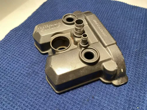 2001 - 2005 Yamaha Yz250f Oem Cylinder Head Cover OEM YAMAHA
