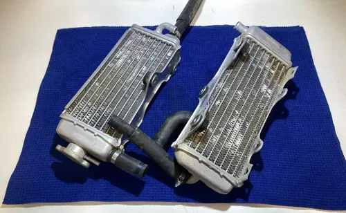 1998 96-01 YZ 125 Right & Left Side Radiator OEM Fill Side Cap Yamaha YZ 125 OEM