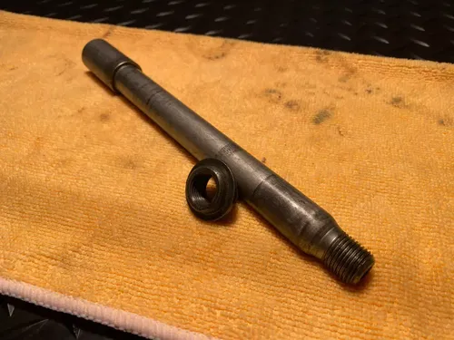 2004 YZ125 FRONT Wheel Axle OEM Shaft Bolt Nut Yamaha YZ250 YZ 125 250 1999-2004