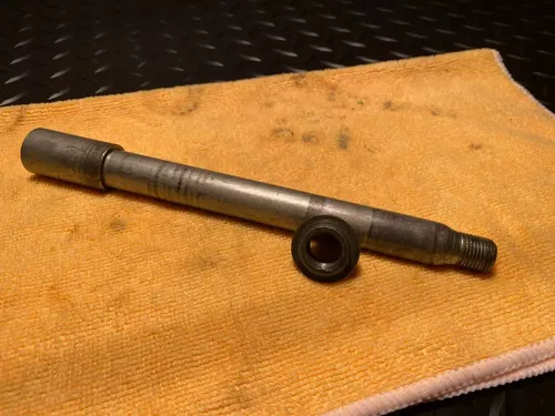 2004 YZ125 FRONT Wheel Axle OEM Shaft Bolt Nut Yamaha YZ250 YZ 125 250 1999-2004