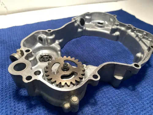 2002 00-02 KX125 KX 125 Inner Intermediate Clutch Cover Water Pump Housing Case