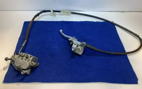 2002 RM125 RM 125 OEM Front Brake System Master Cylinder Caliper Bracket #YZ98