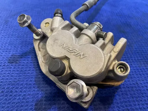 2002 RM125 RM 125 OEM Front Brake System Master Cylinder Caliper Bracket #YZ98