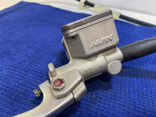 2002 RM125 RM 125 OEM Front Brake System Master Cylinder Caliper Bracket #YZ98