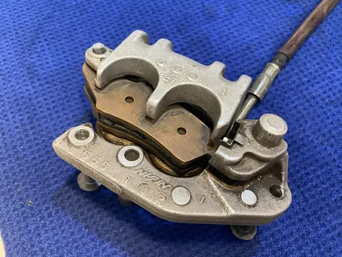 2002 RM125 RM 125 OEM Front Brake System Master Cylinder Caliper Bracket #YZ98