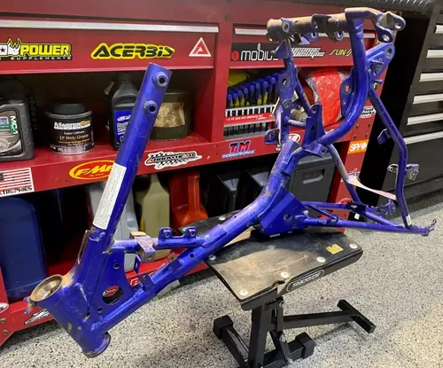 2003 Yamaha TTR 125 MAIN FRAME CHASSIS OEM FRAME YAMAHA TTR 125 WITH/PAPERS
