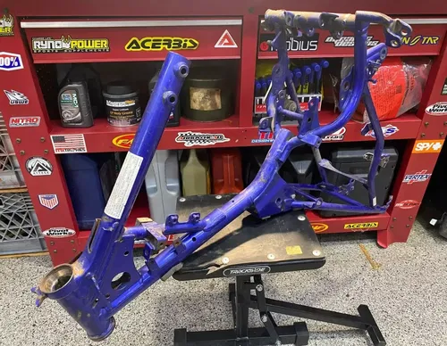2003 Yamaha TTR 125 MAIN FRAME CHASSIS OEM FRAME YAMAHA TTR 125 WITH/PAPERS