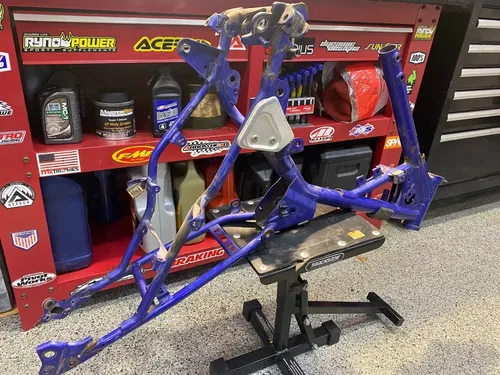 2003 Yamaha TTR 125 MAIN FRAME CHASSIS OEM FRAME YAMAHA TTR 125 WITH/PAPERS