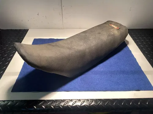 2002 KAWASAKI KX85 OEM SEAT SADDLE FOAM PAN 53001-1937-MH KX85 OEM SEAT